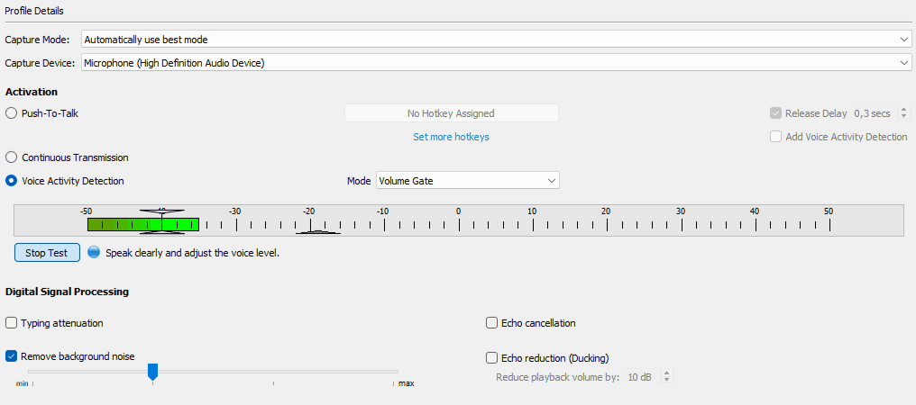 Вкладка Capture в TeamSpeak: выбран режим Voice Activity Detection с Volume Gate, зелёная полоса уровня микрофона во время речи заходит за ползунок порога